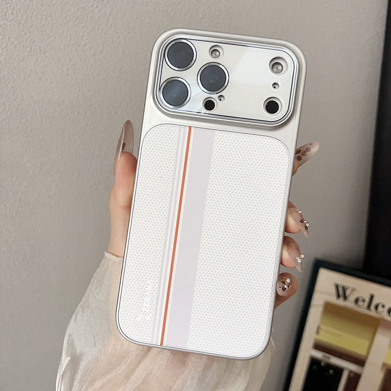 Apple iPhone 13 Pro Max Zebana Rivon M-safe Silikon Kılıf